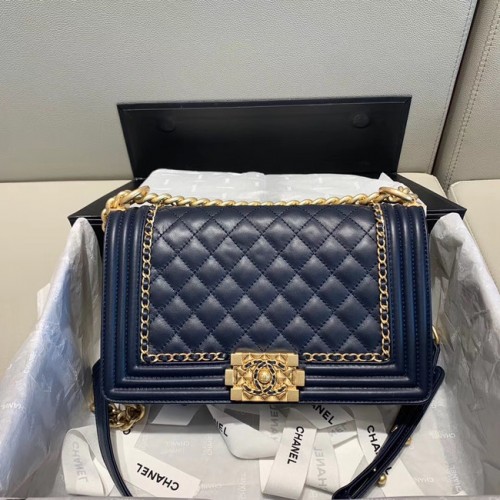BOY CHANEL Umhängetasche A67086 Marineblau