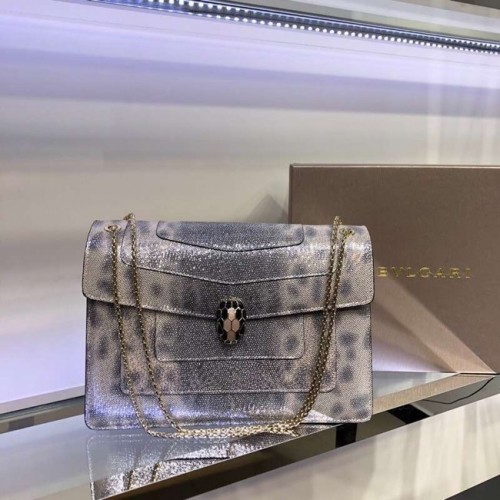 BVLGARI Serpenti Forever Schultertasche aus Leder 35108 grau