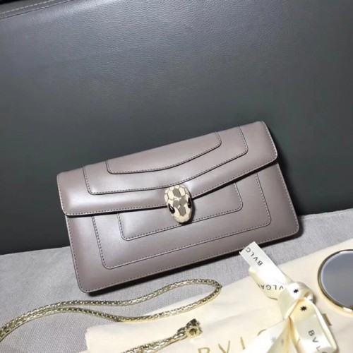 BVLGARI Serpenti Forever Umhängetasche aus Metallic-Leder 4953 grau