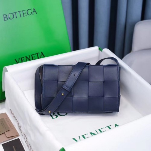 Bottega Veneta CASSETTE BAG 578004 Königsblau