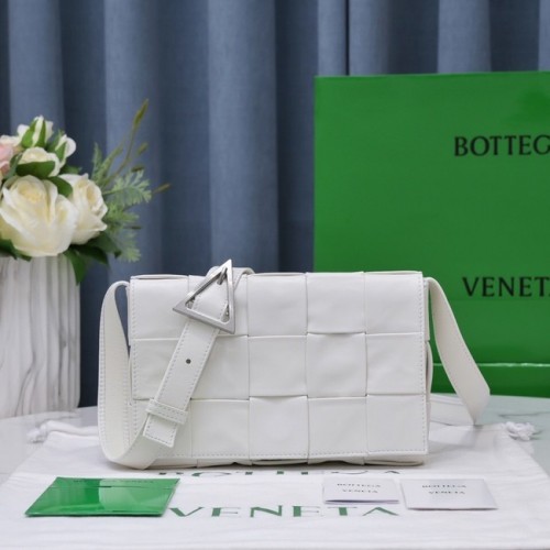 Bottega Veneta KASSETTE 018101 weiß