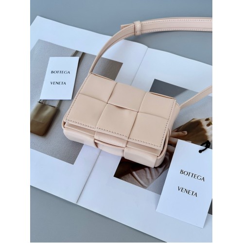 Bottega Veneta Candy Cassette 666688 hellrosa