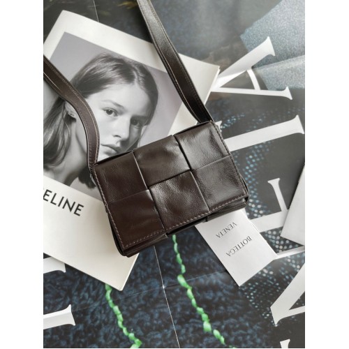 Bottega Veneta Bonbonkassette A666688 Kaffee