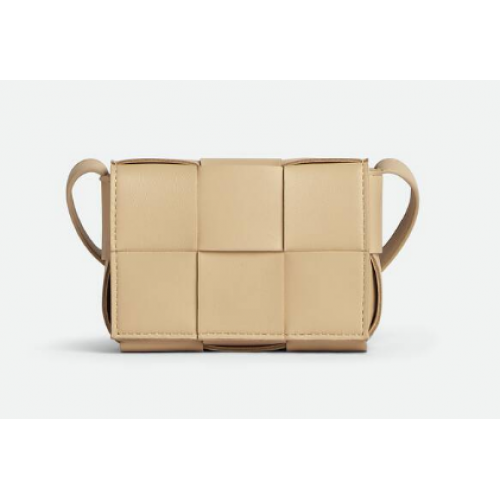 Bottega Veneta Bonbonkassette A666688 Haferbrei