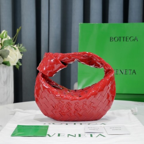 Bottega Veneta Mini Intrecciato Lackleder Tasche mit Henkel JODIE 651876V rot