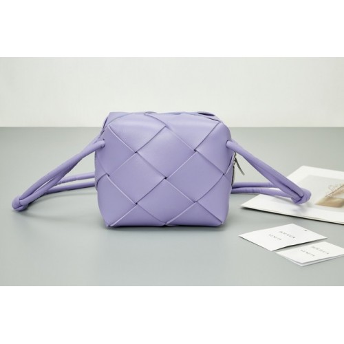 Bottega Veneta Mini Cassette Kameratasche 701915 Lila