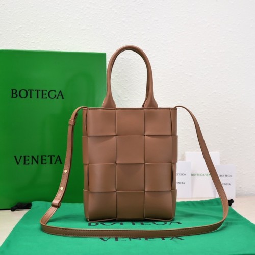 Bottega Veneta Mini Cassette Tragetasche 709341 braun
