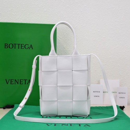 Bottega Veneta Mini Cassette Tragetasche 709341 weiß