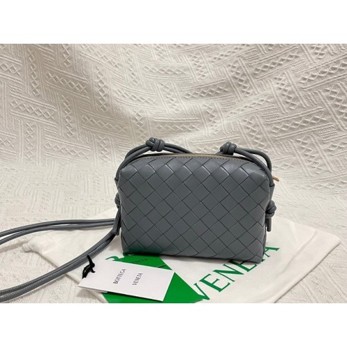 Bottega Veneta Mini Umhängetasche aus Intrecciato-Leder 680254 grau