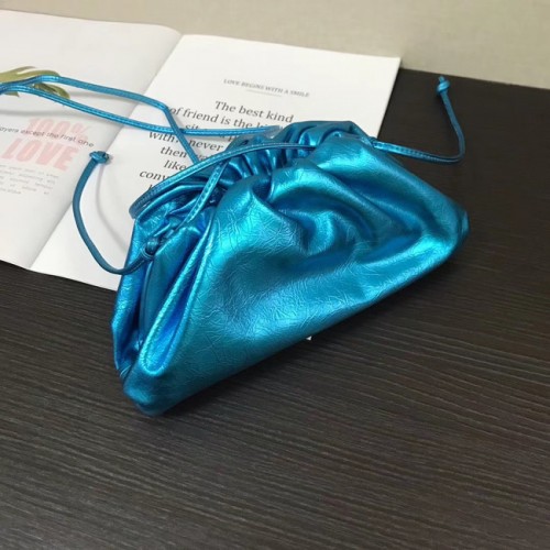 Bottega Veneta Nappa Lammleder weiche breite große Umhängetasche 585852 blau