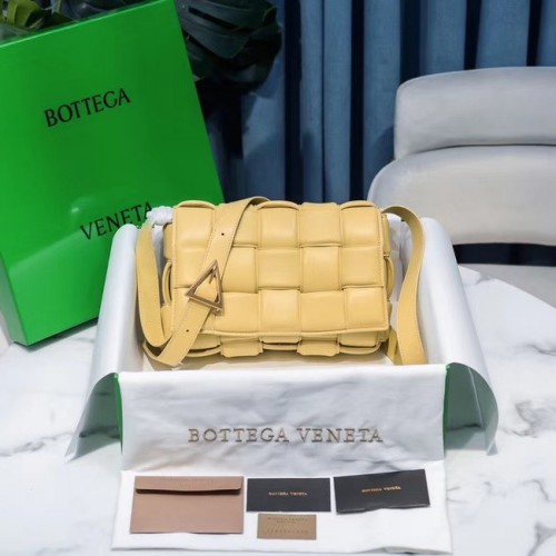 Bottega Veneta GEPOLSTERTE KASSETTENTASCHE 591970 GELB