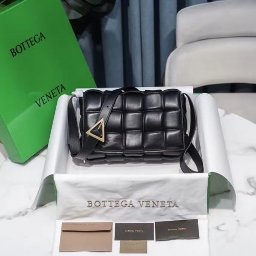 Bottega Veneta GEPOLSTERTE KASSETTENTASCHE 591970 schwarz