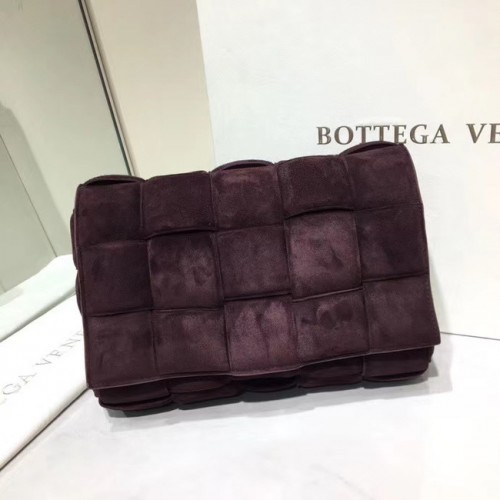 Bottega Veneta GEPOLSTERTE KASSETTENTASCHE Wildleder 591970 Fondant