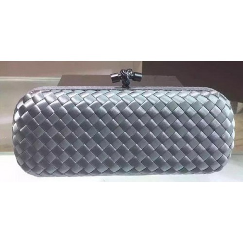 Bottega Veneta STRETCH Knot Schaffell-Leder-Clutch BV8651 Grau