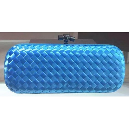 Bottega Veneta STRETCH Knot Schaffell-Leder-Clutch BV8651 Hellblau