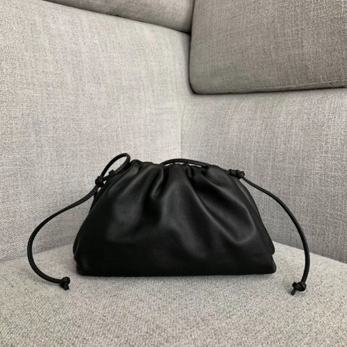 Bottega Veneta Sheepskin Handble Bag Umhängetasche 1189 schwarz