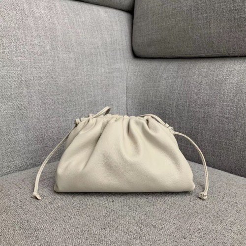 Bottega Veneta Sheepskin Handble Bag Umhängetasche 1189 weiß