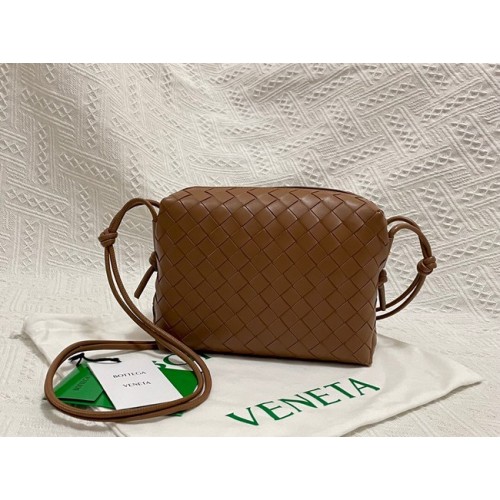 Bottega Veneta Kleine Umhängetasche aus Intrecciato-Leder 680255 Braun