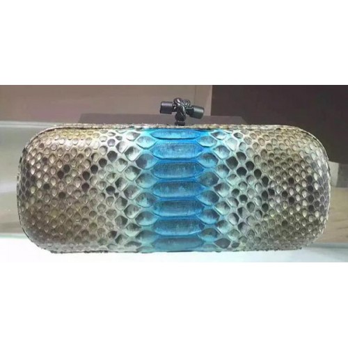 Bottega Veneta Clutch aus Schlangenleder mit Knoten 8651I