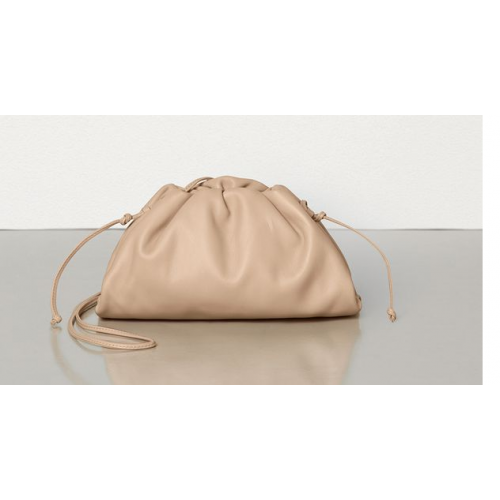 Bottega Veneta THE MINI POUCH 585852 Mandel