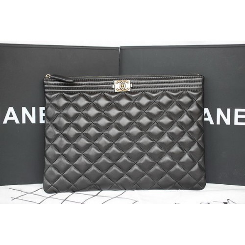 Junge Chanel Chevron Schwarze Lammleder-Lederclutch A69253