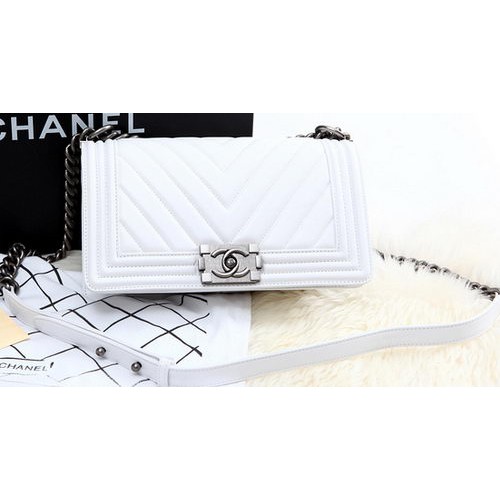 Junge Chanel Flap Bag Kalbsleder Chevron Quilting A67086 Weiß
