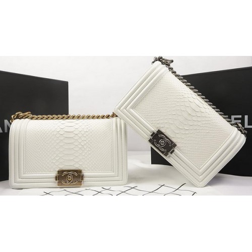 Junge Chanel Flap Bag Original Pythonleder A67025 OffWhite