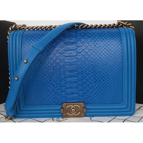 Boy Chanel Flap Umhängetasche Blaues Pythonleder A67087 Gold
