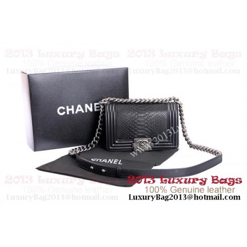 Boy Chanel Flap Umhängetasche Echtes Pythonleder A37006 Schwarz
