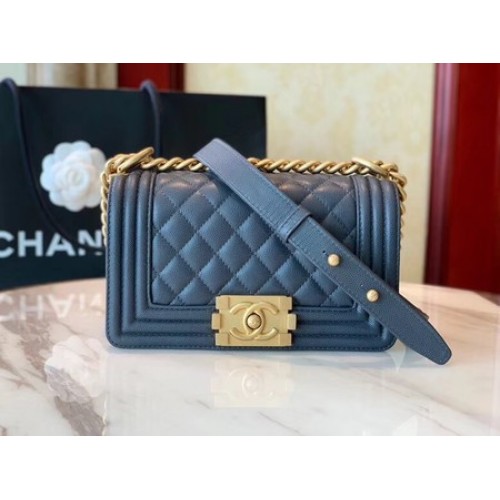 Boy Chanel Flap Umhängetasche Leder A67085 blau