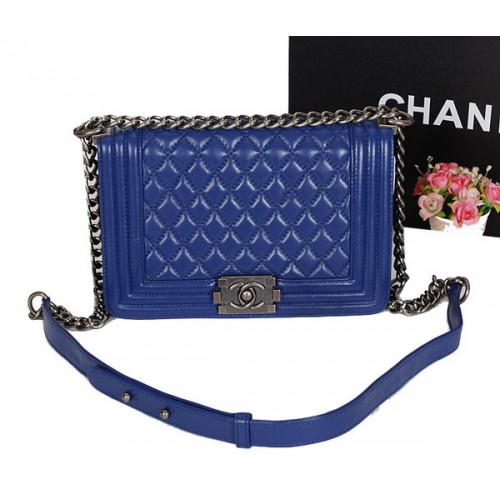 Boy Chanel Flap Umhängetasche Original Schafsleder A67086 Königsblau