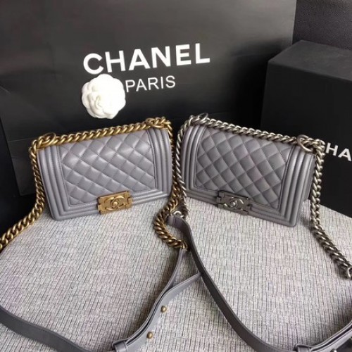 Boy Chanel Flap Umhängetasche Schafsleder A67085 Grau