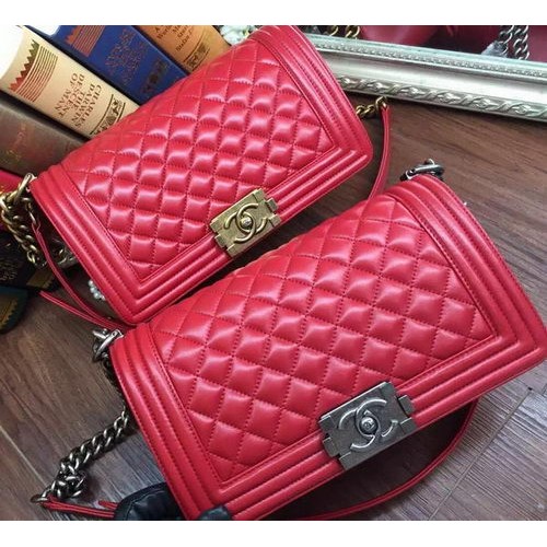 Boy Chanel Flap Umhängetasche Schafsleder A67086 Rot