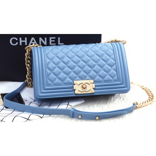 Boy Chanel Flap Umhängetasche Himmelblaues Schafsleder A67086 Gold