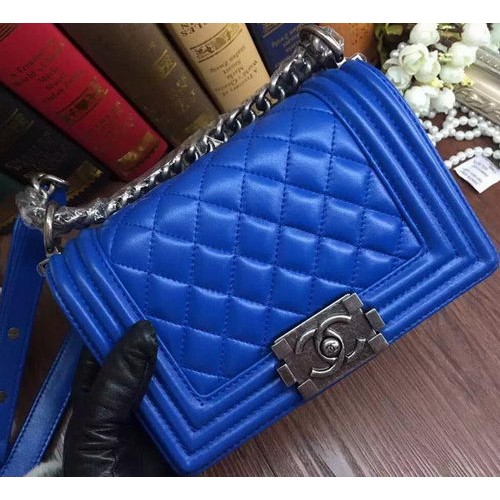 Boy Chanel Flap Umhängetaschen Schafsleder A67085 Blau