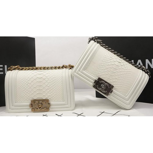 Boy Chanel Mini Flap Bag Original Python Leder A67085 OffWhite