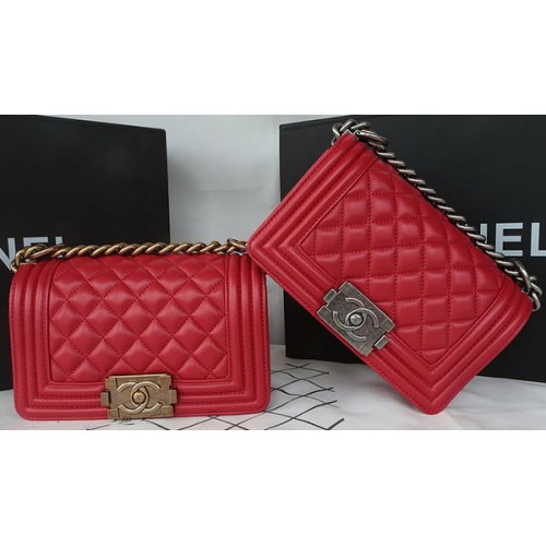 Boy Chanel Mini Flap Bag Original Schaffell A67085 Dunkelrot