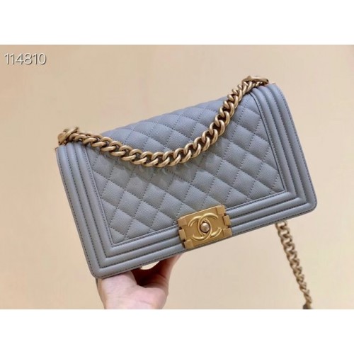 Junge Chanel Handtasche A67086 hellgrau