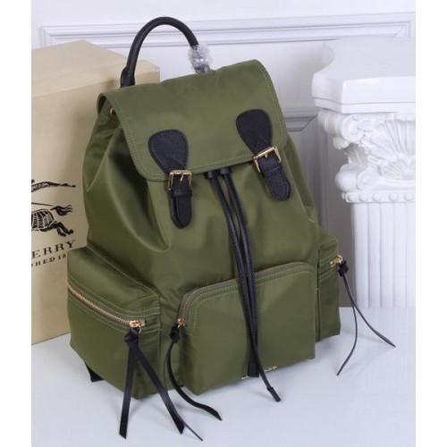 Burberry Großer Rucksack Stoff BU41048 Grün