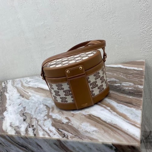 CELINE MEDIUM TAMBOUR BAG AUS TEXTIL MIT TRIOMPHE-STICKEREI 195192 braun&rot