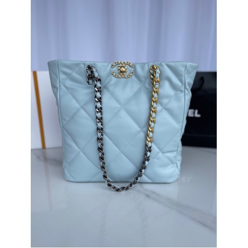 CHANEL 19 EINKAUFSTASCHE AS3519 hellblau