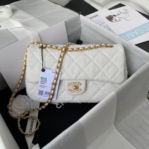 CHANEL MITTLERE FLAP BAG AS2820 weiß