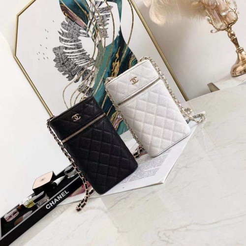 CHANEL Handy Umhängetasche an Kette AP2084