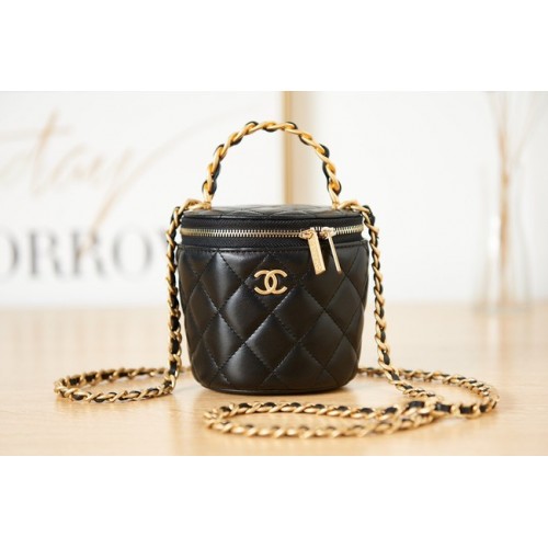 CHANEL WASCHTISCH MIT KETTE Lammleder goldfarbenes Metall AS2873 schwarz