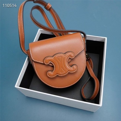 Celine FOLCO CUIR TRIOMPHE AUS GLATTEM KALBSLEDER 10J303 TAN