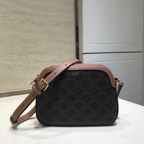 Celine KLEINE KAMERATASCHE AUS TRIOMPHE CANVAS 191522 Hellbraun