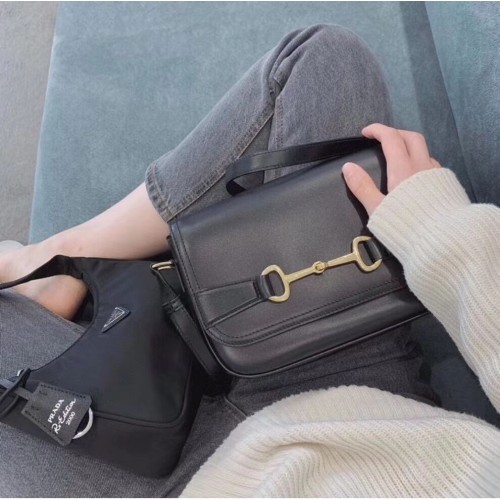 Celine SMALL CLASSIC BAG IN BOX KALBSLEDER CL91373 schwarz