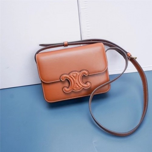 Celine TEEN CLASSIC BAG IN BOX KALBSLEDER 199233 TAN