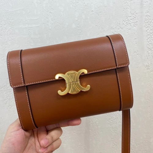 Celine TEEN TRIOMPHE TASCHE AUS GLÄNZENDEM KALBSLEDER 195263 braun