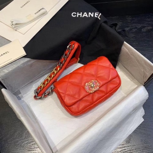 Chanel 19 Bodypack Schafsleder AS1163 rot
